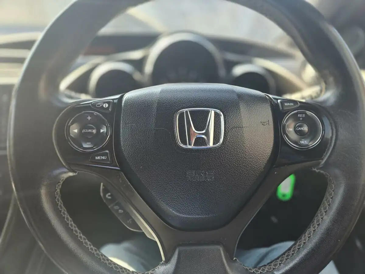 2016-honda-civic-14-i-vtec-sport-big-35