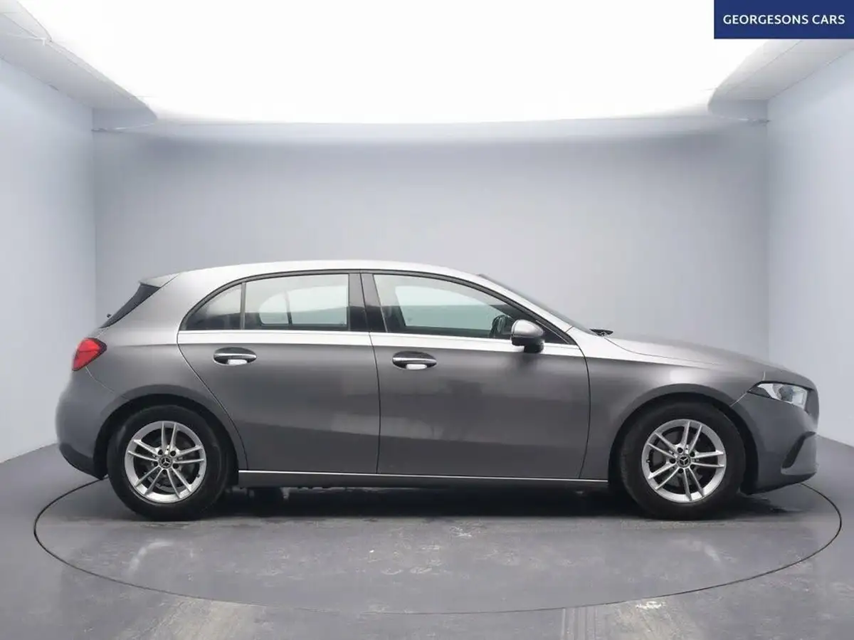 2019-mercedes-benz-a-class-13-a180-se-big-5