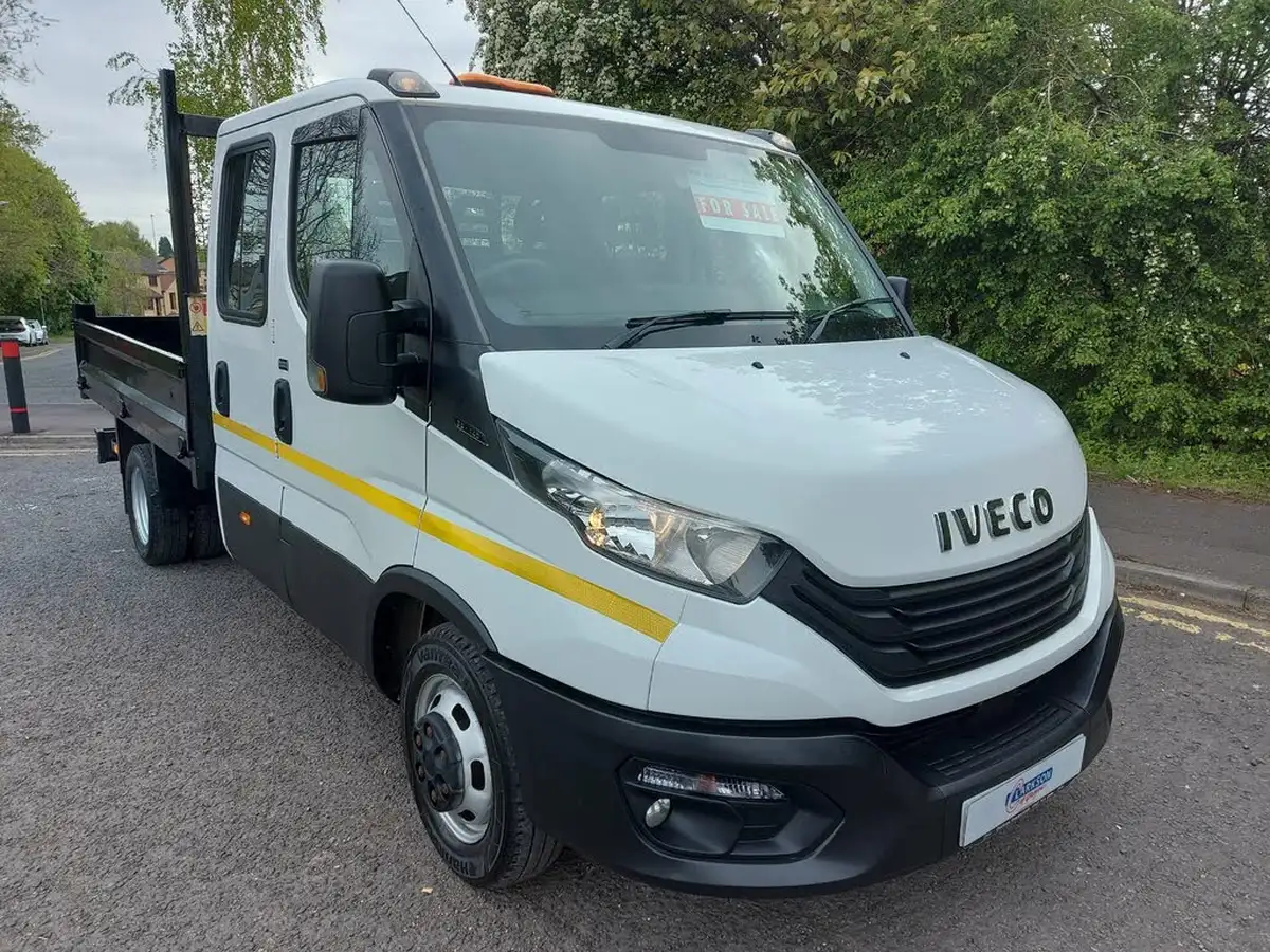 2022-iveco-daily-35c-class-23td-35c14-business-3000mm-136pseu6dt-3000-big-0