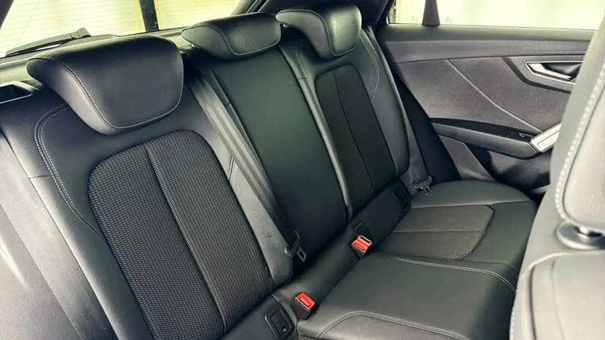 2024-audi-q2-10-30-tfsi-s-line-116ps-big-16