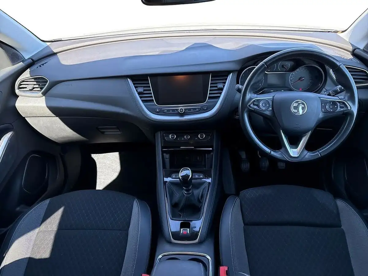 2021-vauxhall-grandland-x-12-griffin-big-8