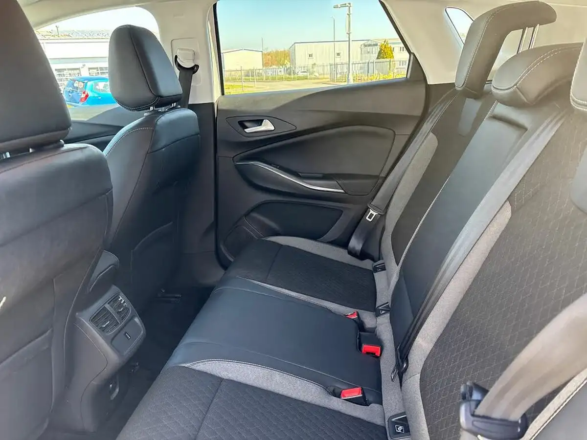 2021-vauxhall-grandland-x-12-griffin-big-28