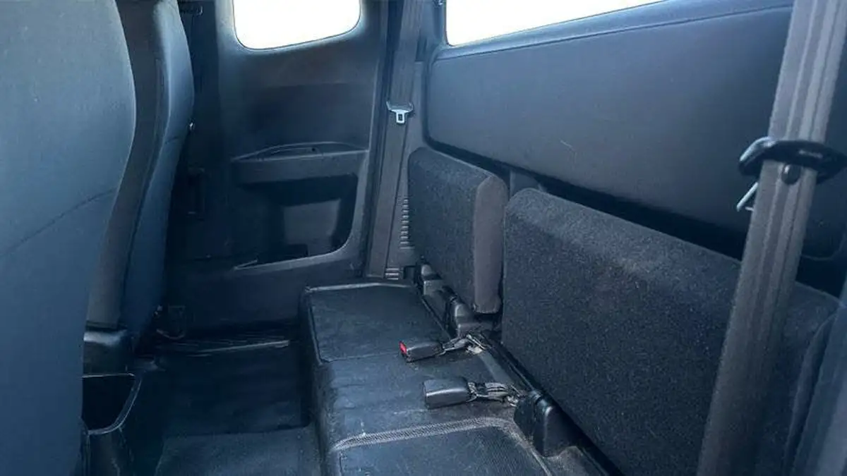 2021-isuzu-d-max-19td-utility-4x4-extended-pick-up-big-3