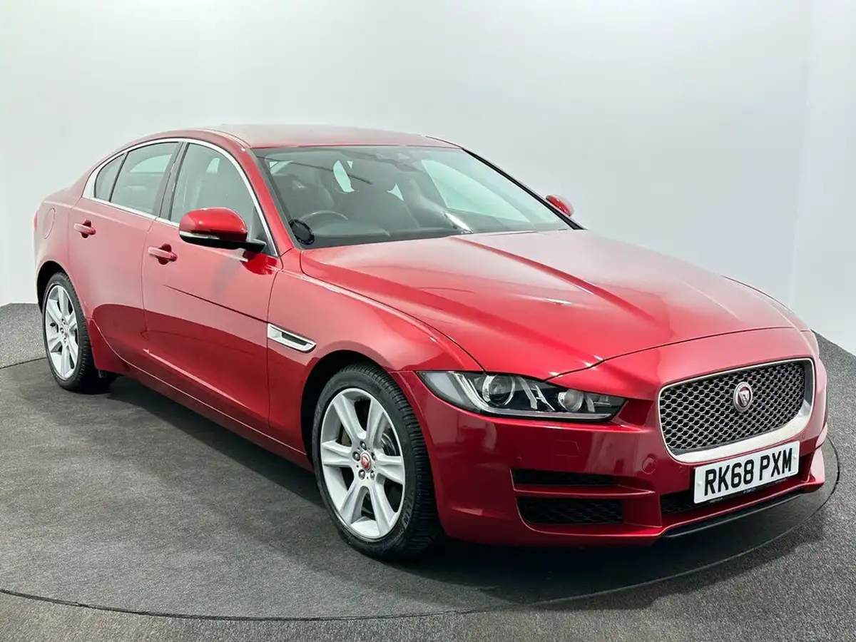 2018-jaguar-xe-20i-portfolio-200ps-1997cc-big-0