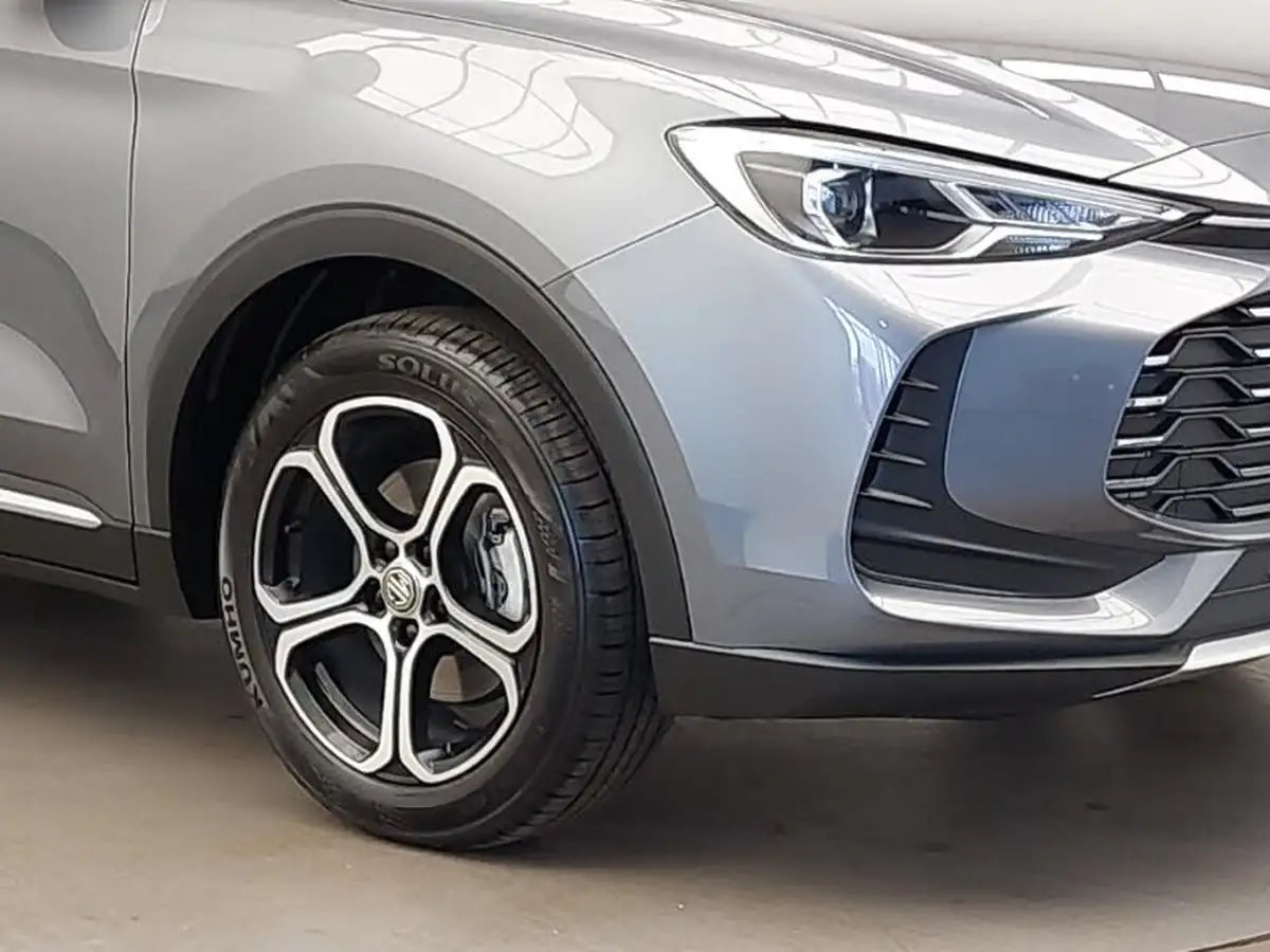 2025-mg-zs-suv-15-se-196ps-hybrid-1498cc-auto-big-8