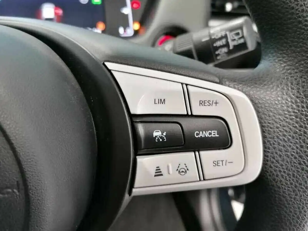 2021-honda-jazz-15-i-mmd-sr-107ps-big-18