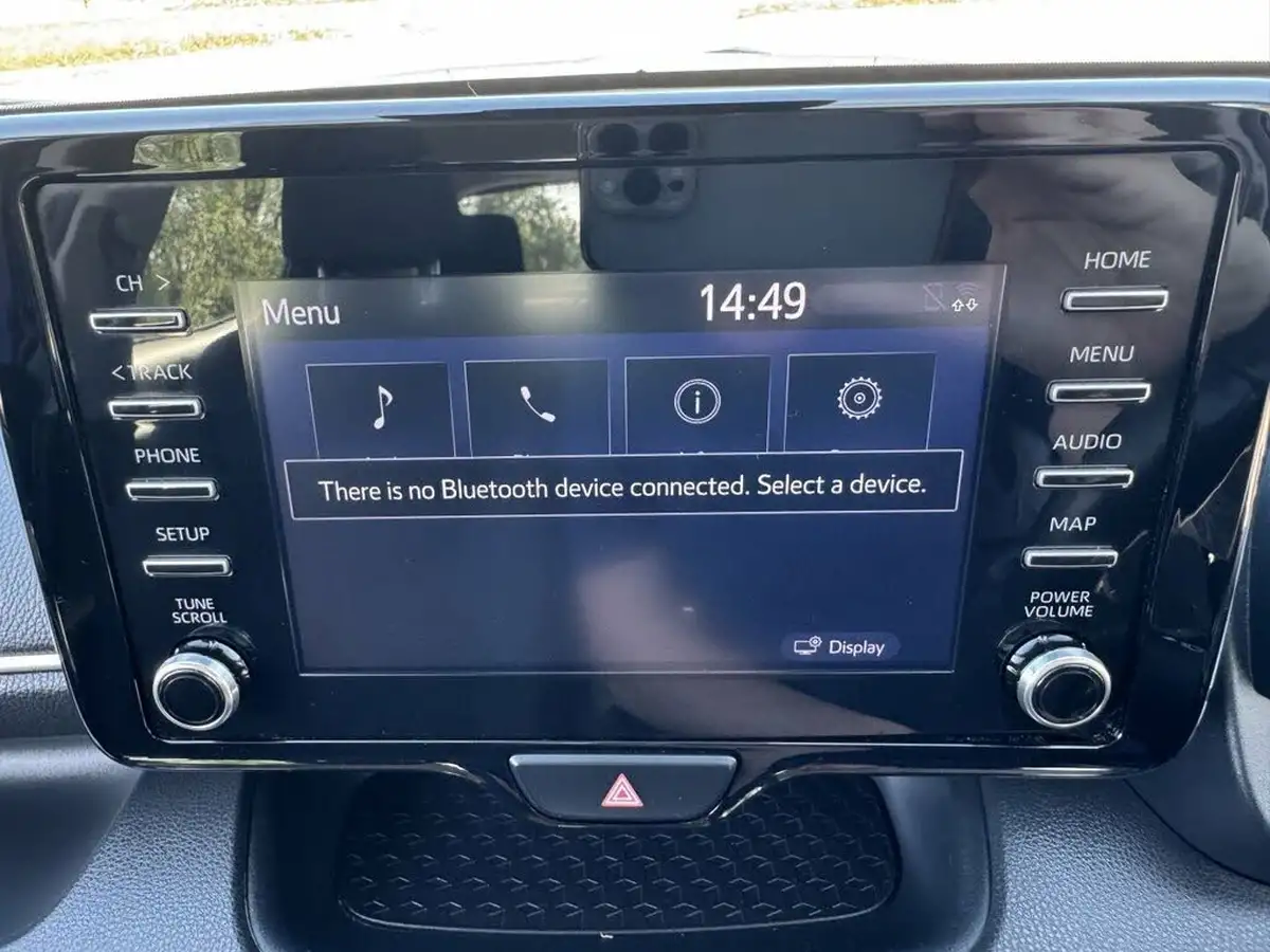 2021-toyota-yaris-15-vvt-i-icon-114bhp-hybrid-1490cc-e-cvt-big-52