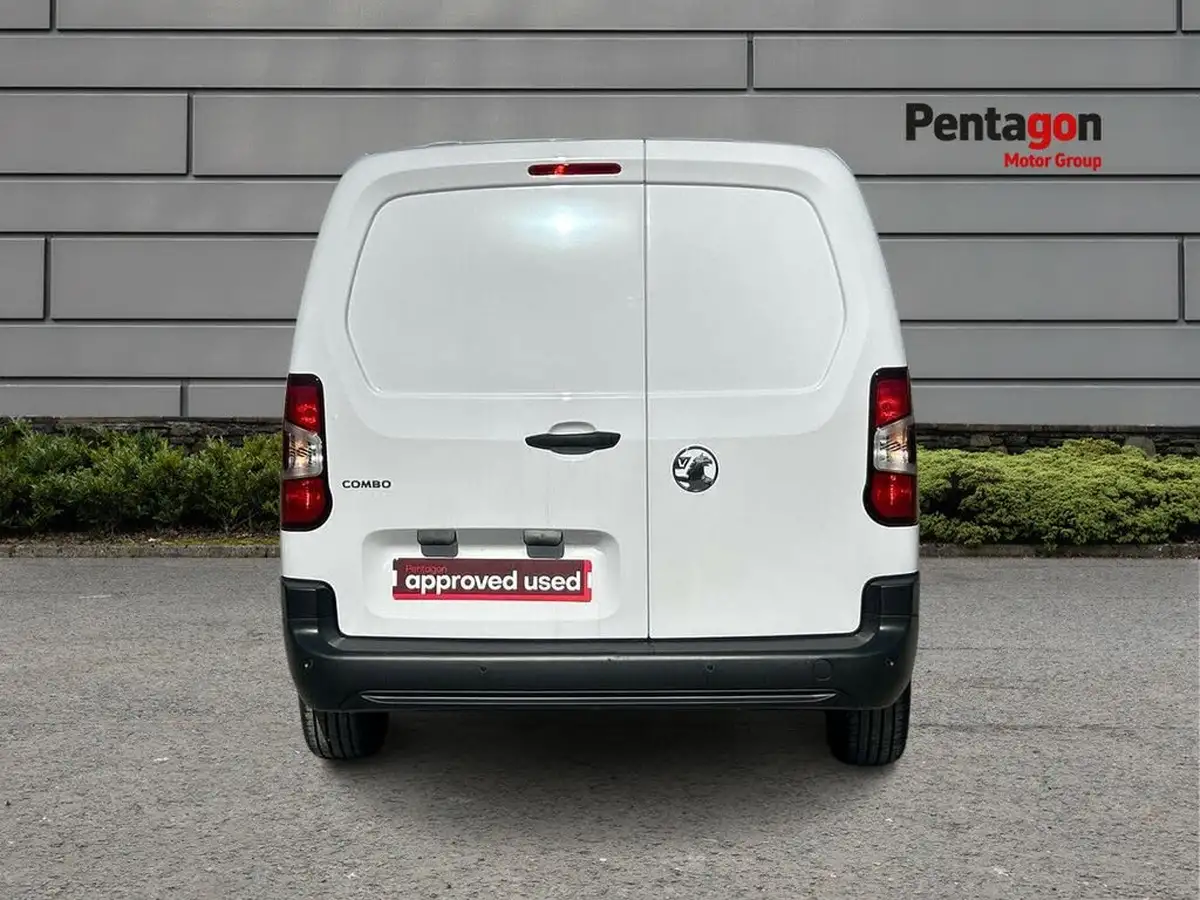 2025-vauxhall-combo-15cdti-prime-xl-100pseu6d-crew-big-13