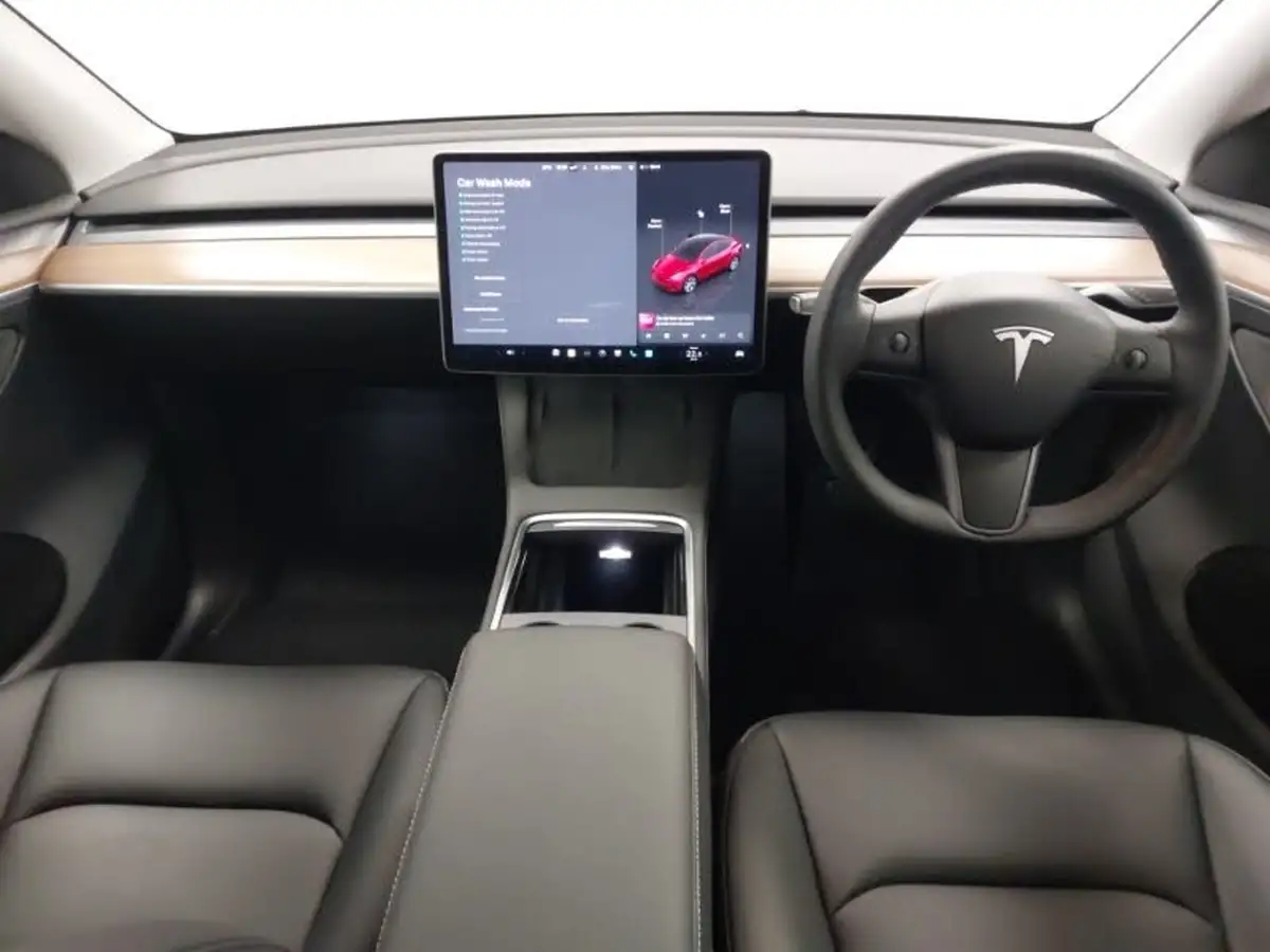 2023-tesla-model-y-e-long-range-big-2