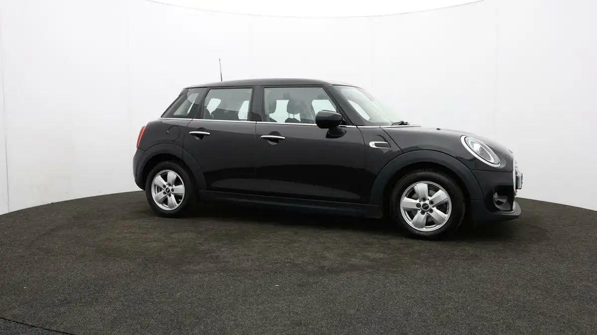 2020-mini-countryman-15-cooper-classic-big-33
