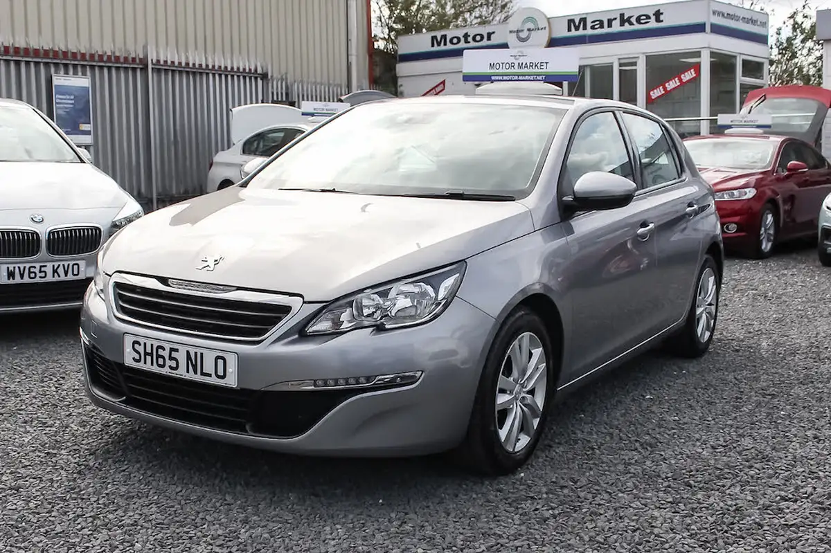 2015-peugeot-308-12-active-puretech-110bhp-big-4