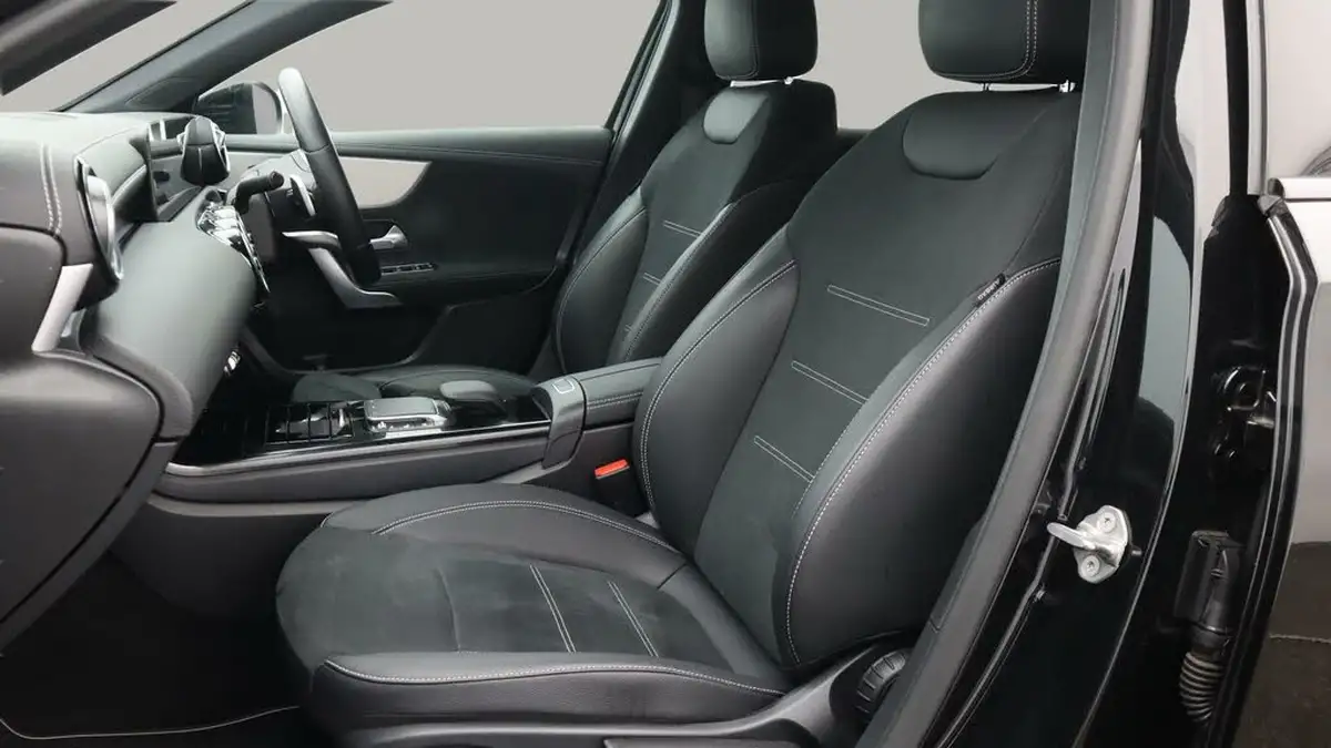 2022-mercedes-benz-a-class-13-a180-amg-line-executive-edition-saloon-4d-7g-dct-big-14