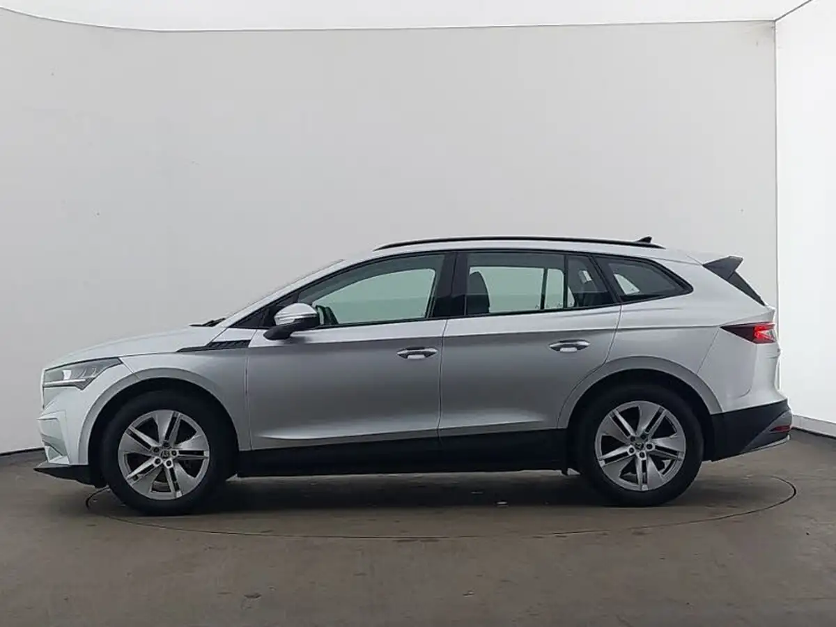 2024-skoda-enyaq-e-60-big-3
