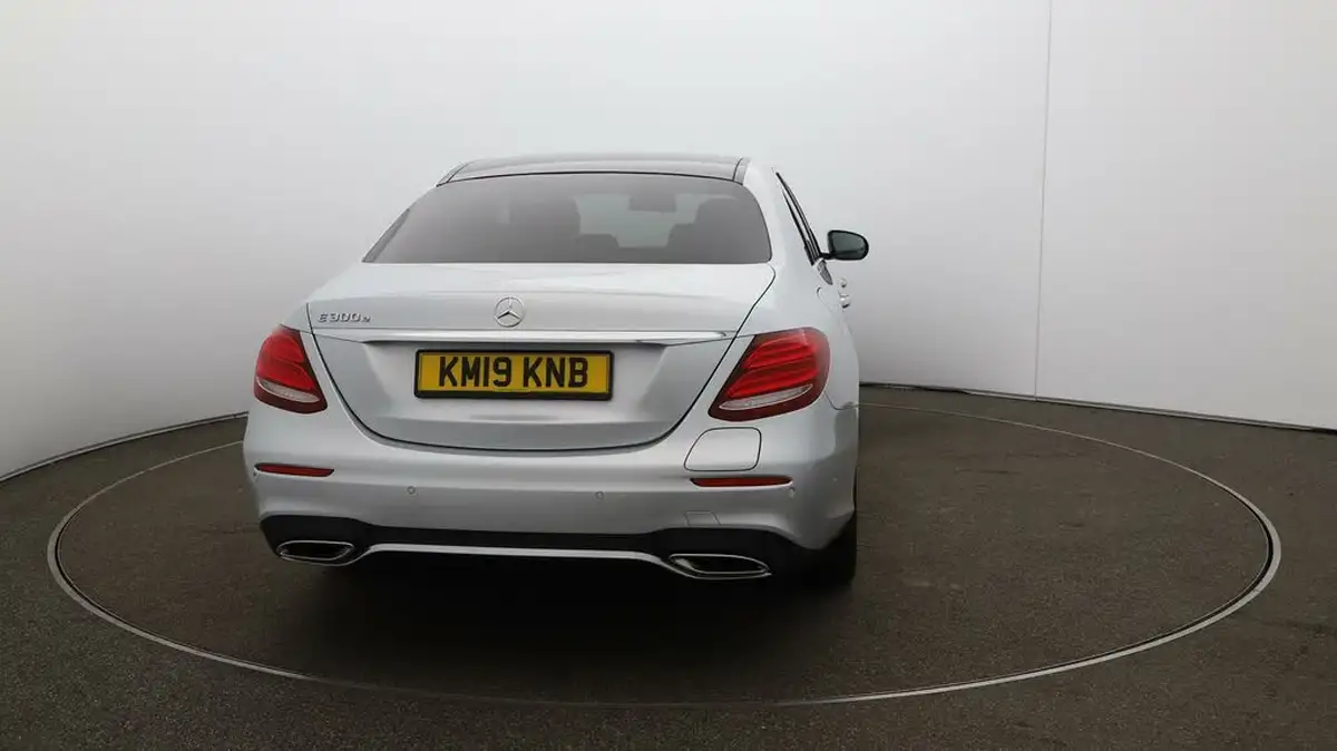 2019-mercedes-benz-e-class-20-e300e-amg-line-e300e-eq-power-premium-plus-big-6