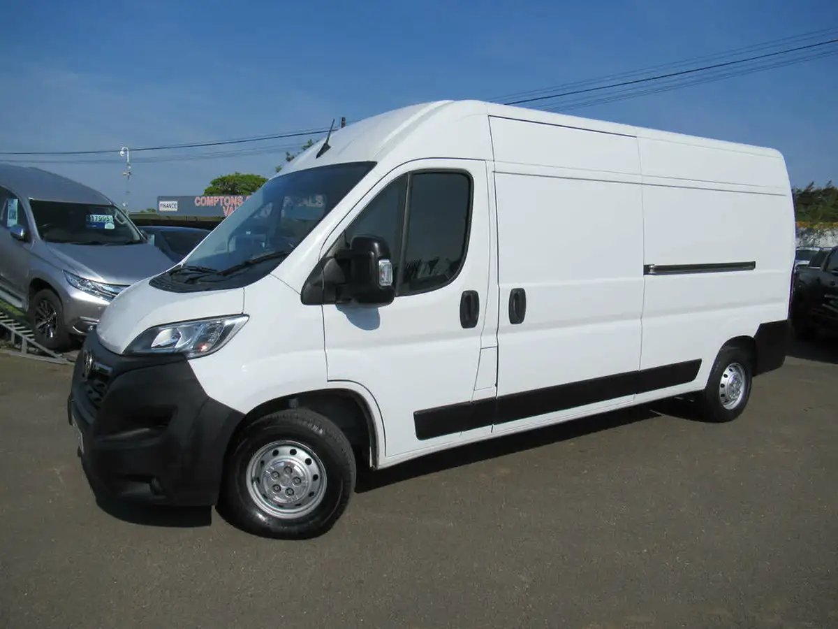 2022-vauxhall-movano-22cdti-l3-h2-3500-dynamic-140pseu6d-big-1