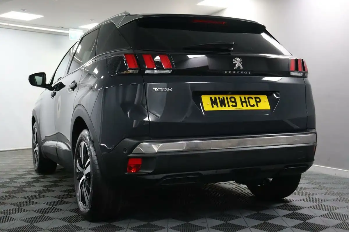 2019-peugeot-3008-suv-12-puretech-allure-big-24