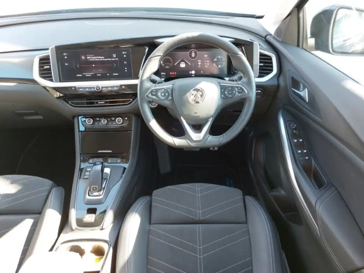2022-vauxhall-grandland-12-ultimate-auto-big-10