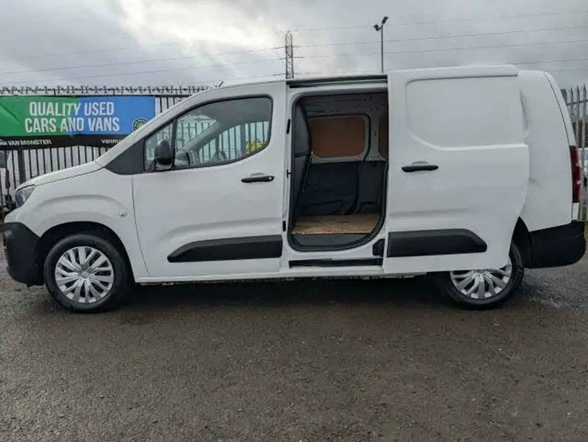 2021-peugeot-partner-15-bluehdi-950-professional-100ps-eu6dt-long-panel-big-5