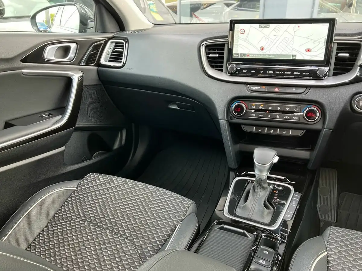 2024-kia-ceed-15-t-gdi-3-sportswagon-dct-big-16