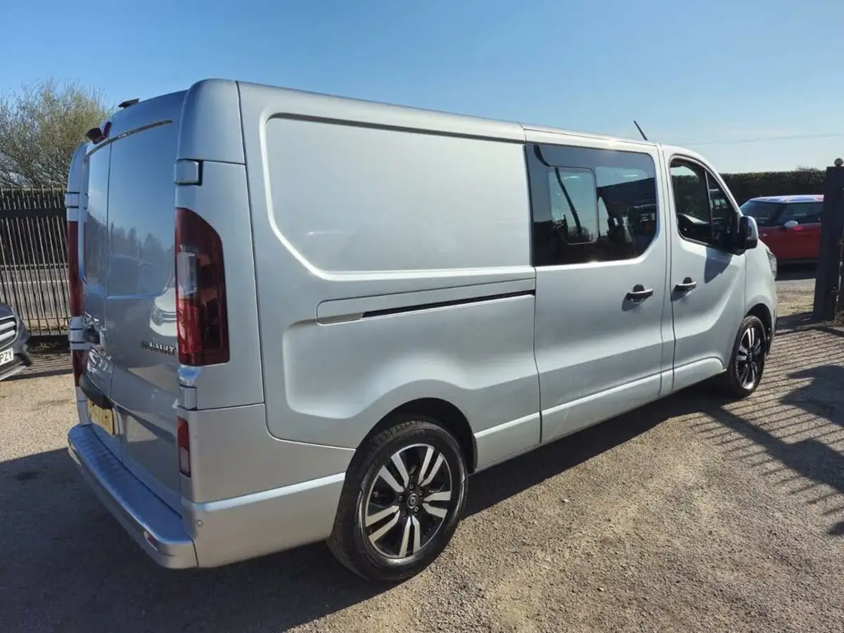2023-renault-trafic-20dci-ll30-170-sport-crew-edc-auto-big-5
