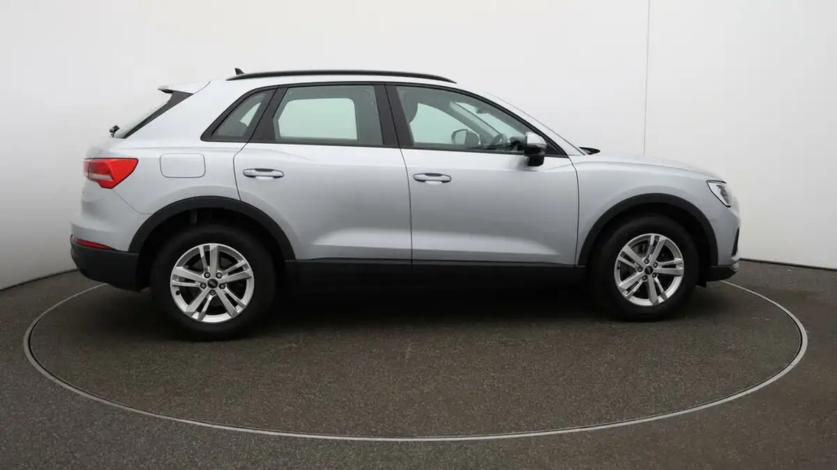 2022-audi-q3-15-35-tfsi-technik-cod-s-tronic-big-8