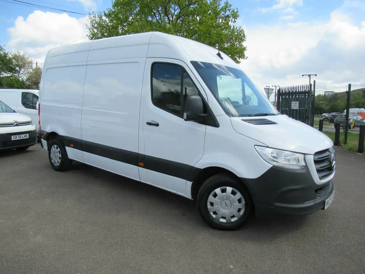 2023-mercedes-benz-sprinter-20cdi-315-l2h1-premium-big-24