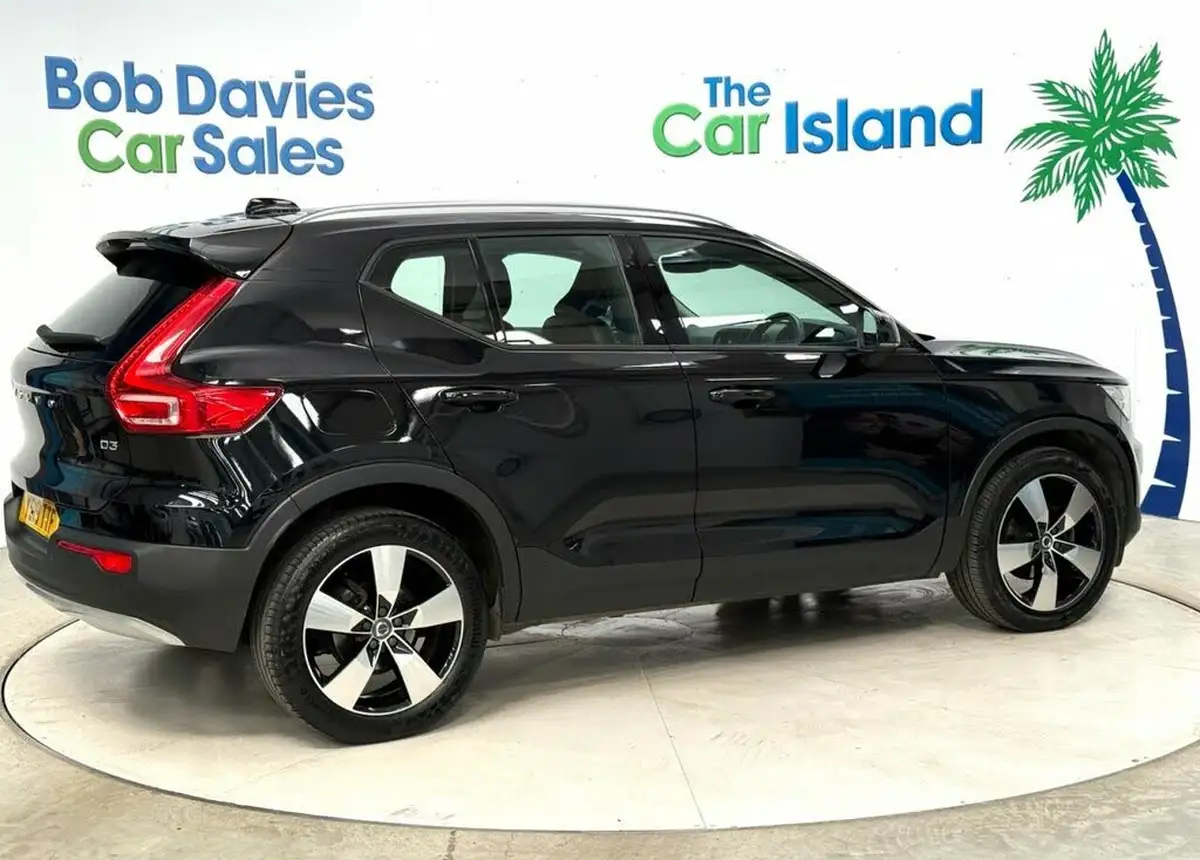 2019-volvo-xc40-20td-d3-momentum-big-8