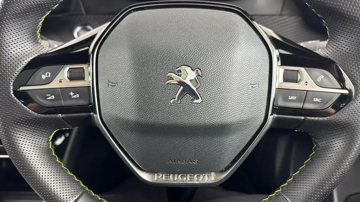 2021-peugeot-2008-suv-e-gt-premium-big-21