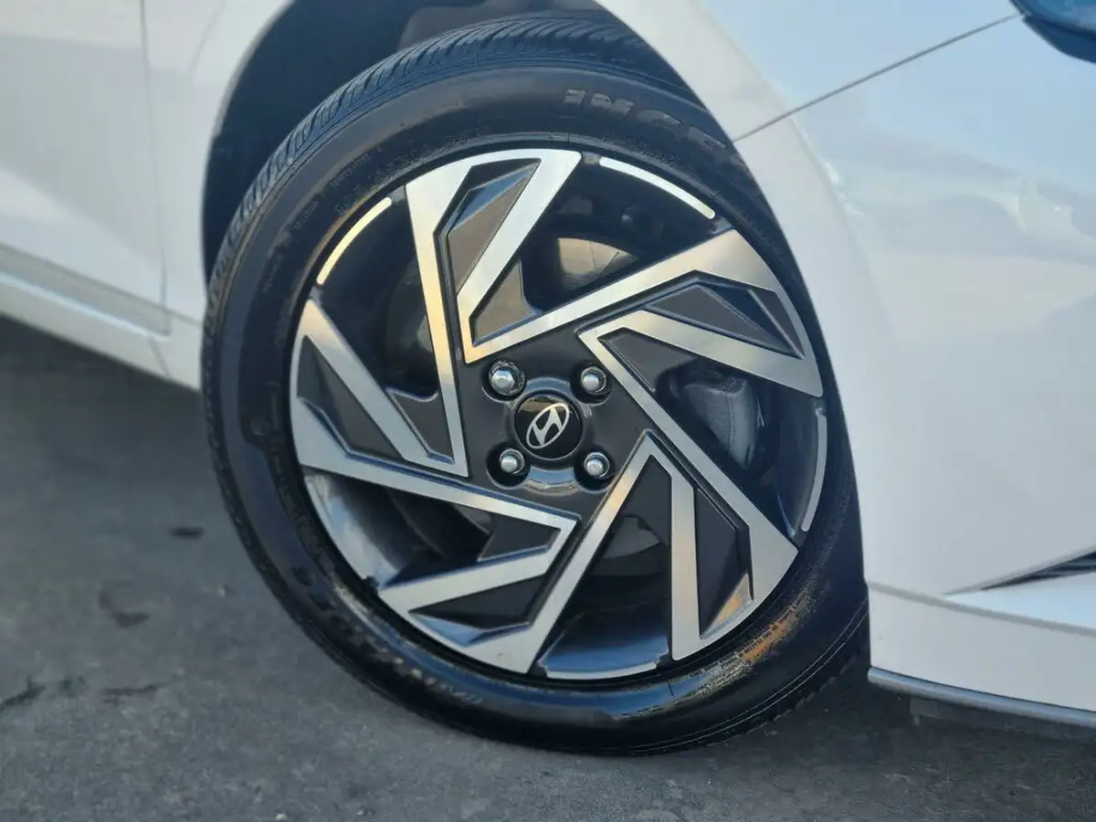 2023-hyundai-i20-10-t-gdi-advance-big-25