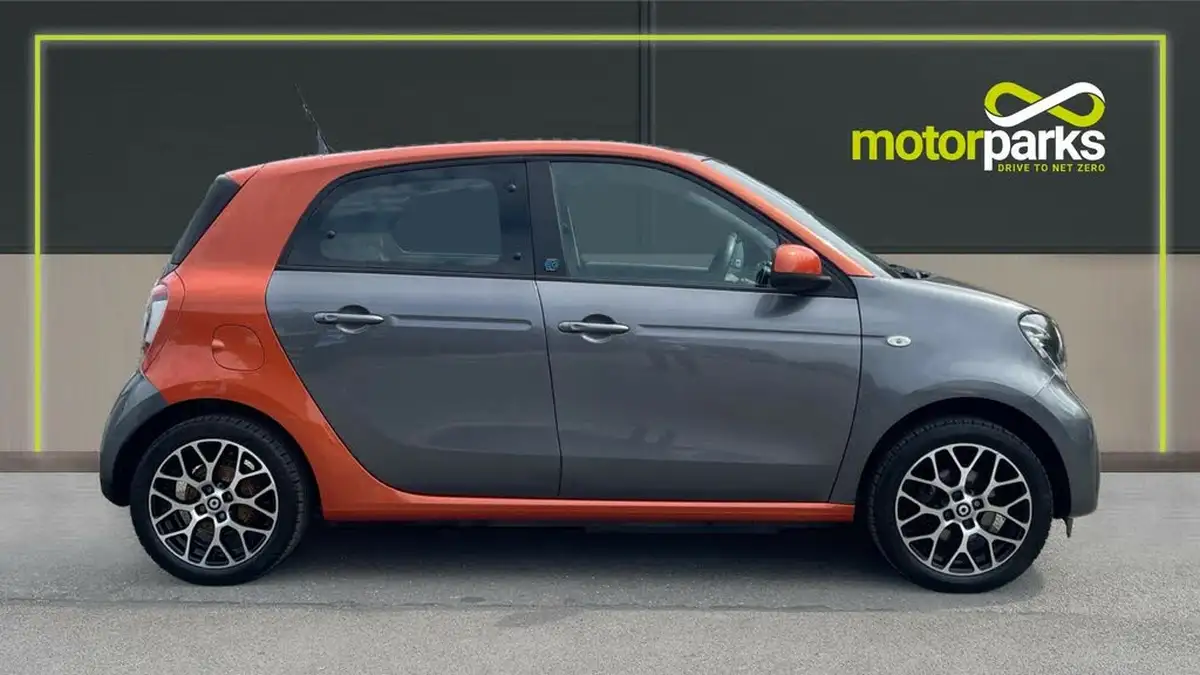 2020-smart-forfour-eq-prime-exclusive-big-1