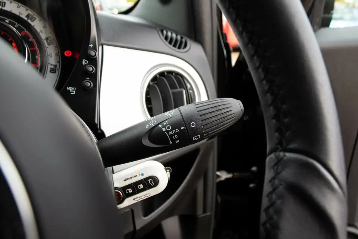 2022-fiat-500-10-hey-google-big-17