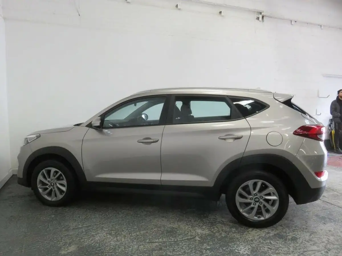 2016-hyundai-tucson-17crdi-blue-drive-se-116ps-big-5