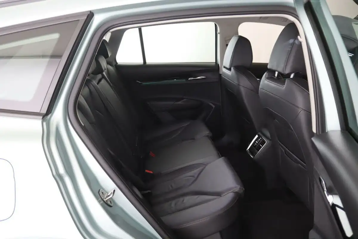 2021-skoda-enyaq-e-60-eco-suite-62-kwh-big-12