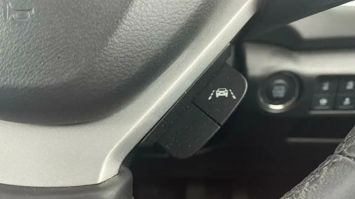 2022-suzuki-s-cross-14-boosterjet-motion-big-16
