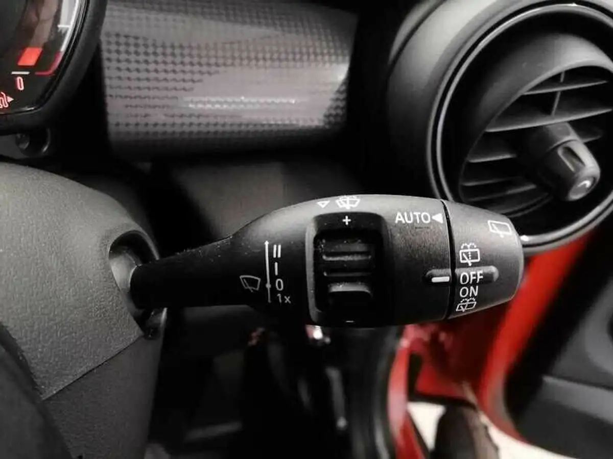 2020-mini-cooper-15-cooper-classic-hatchback-3d-big-24