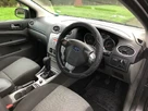 2009-ford-focus-16-zetec-hatchback-5d-small-12