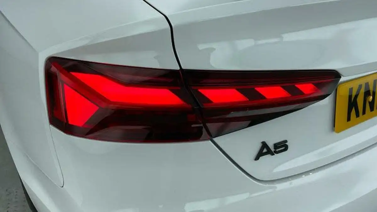 2022-audi-a5-20-40-tdi-s-line-sportback-5d-big-30