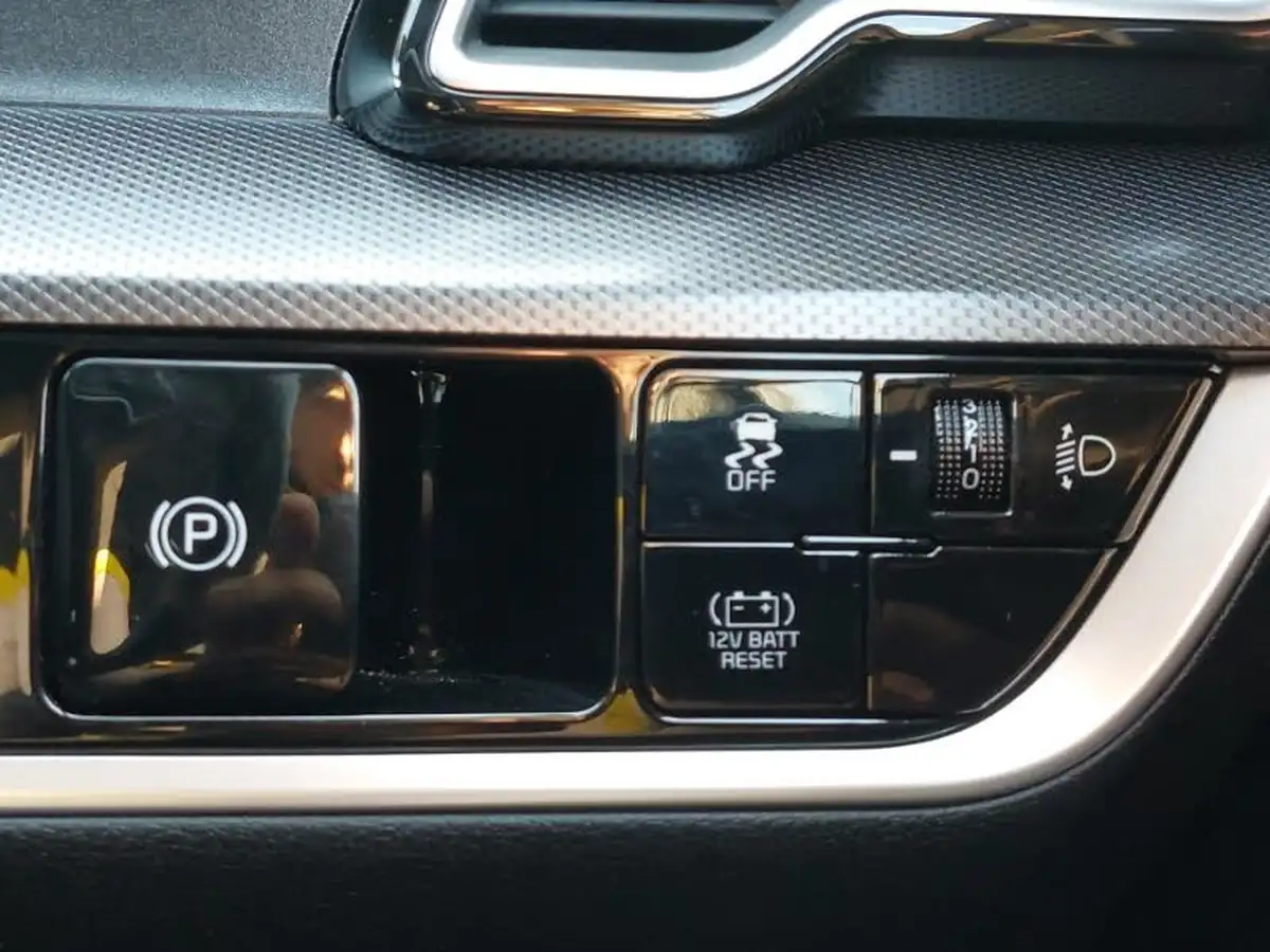 2024-kia-sportage-16-t-gdi-3-207bhp-hev-auto-big-17
