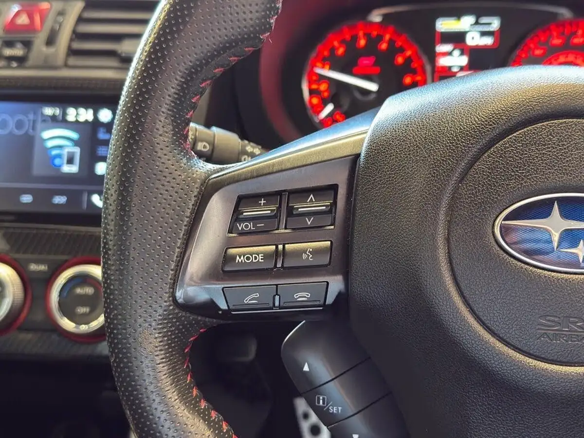 2014-subaru-wrx-25-sti-type-uk-big-15