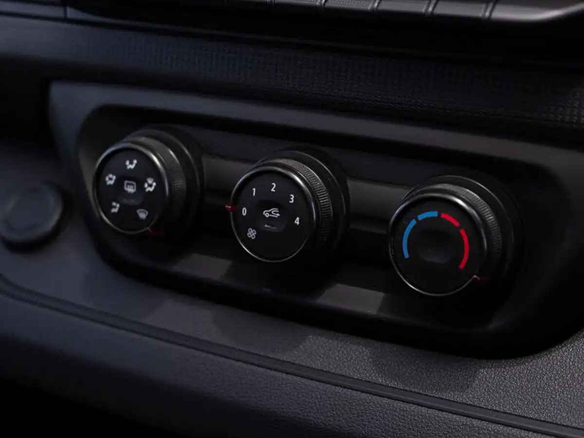 2022-renault-trafic-20dci-sl28-130-business-big-9