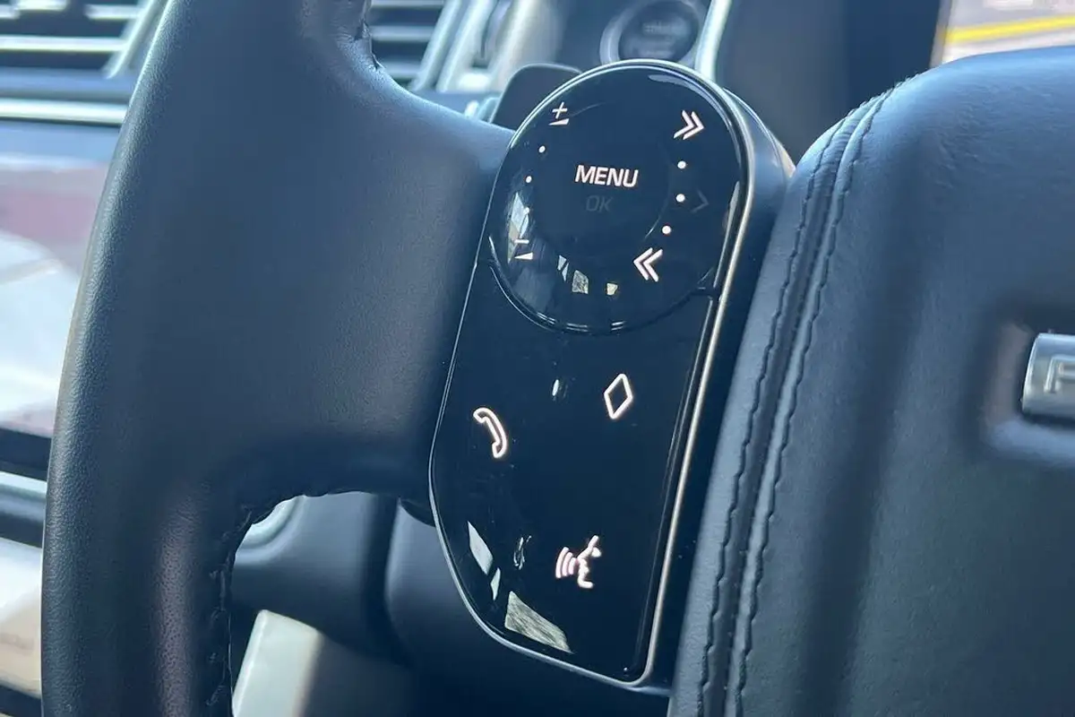 2019-land-rover-range-rover-20-p400e-vogue-se-big-45