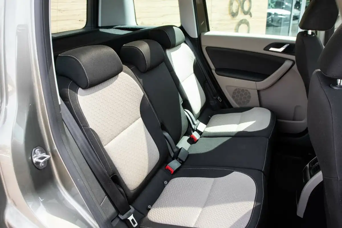2016-skoda-yeti-outdoor-12-tsi-se-dsg-big-30