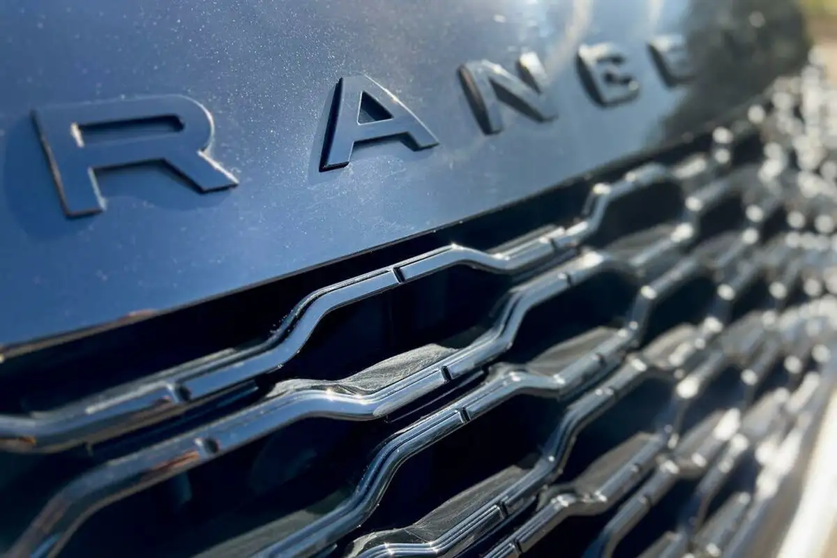 2019-land-rover-range-rover-20-p400e-vogue-se-big-17