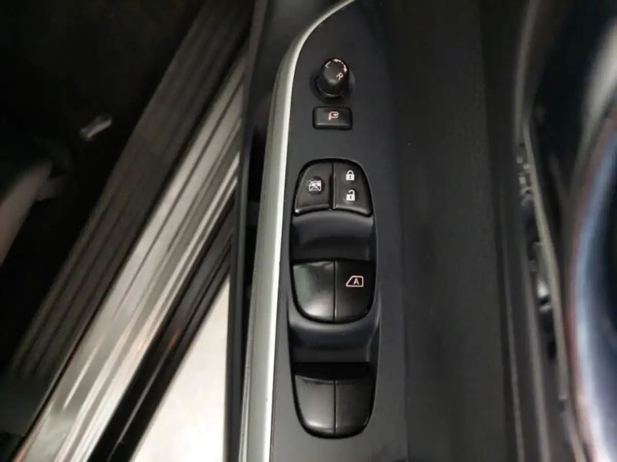 2021-nissan-navara-23dci-tt-n-guard-8-navileathersunroof-auto-big-11