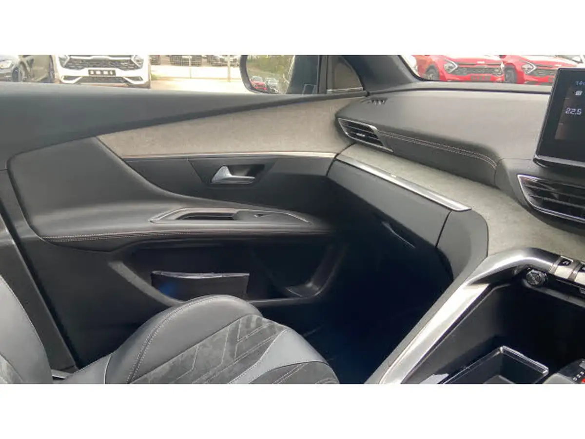 2022-peugeot-3008-suv-12-puretech-gt-premium-big-39