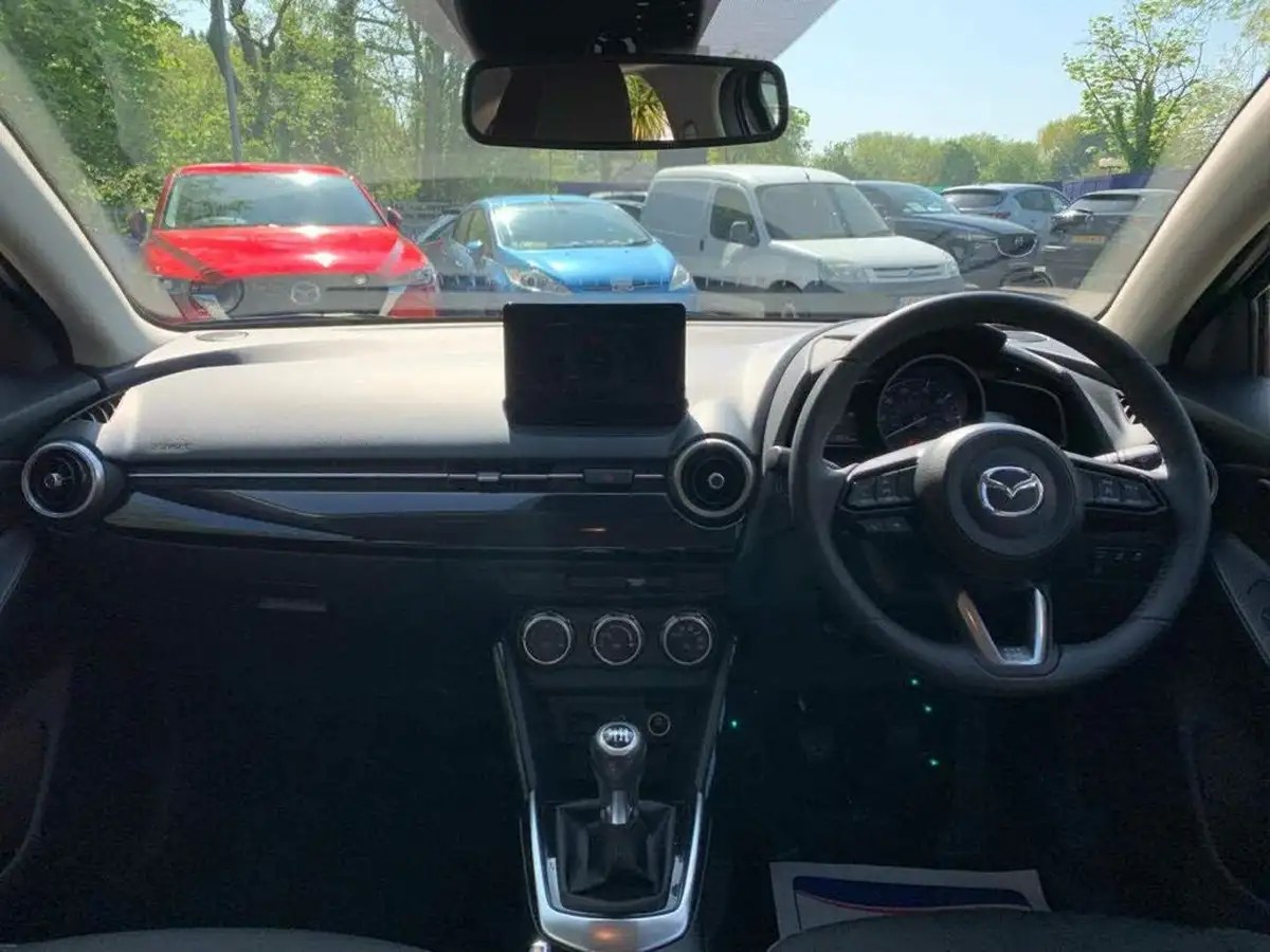 2022-mazda-mazda2-15-e-skyactiv-g-se-l-big-12