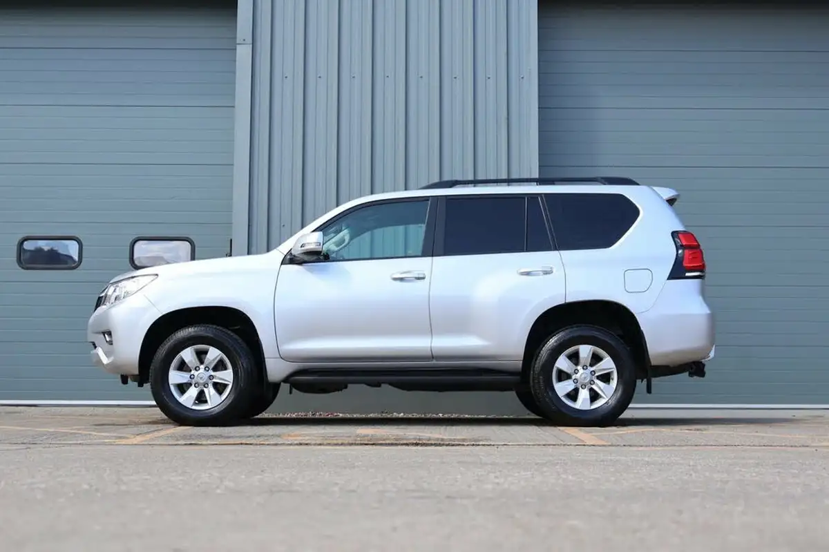 2021-toyota-land-cruiser-28d-4d-active-commercial-lwb-5-big-9