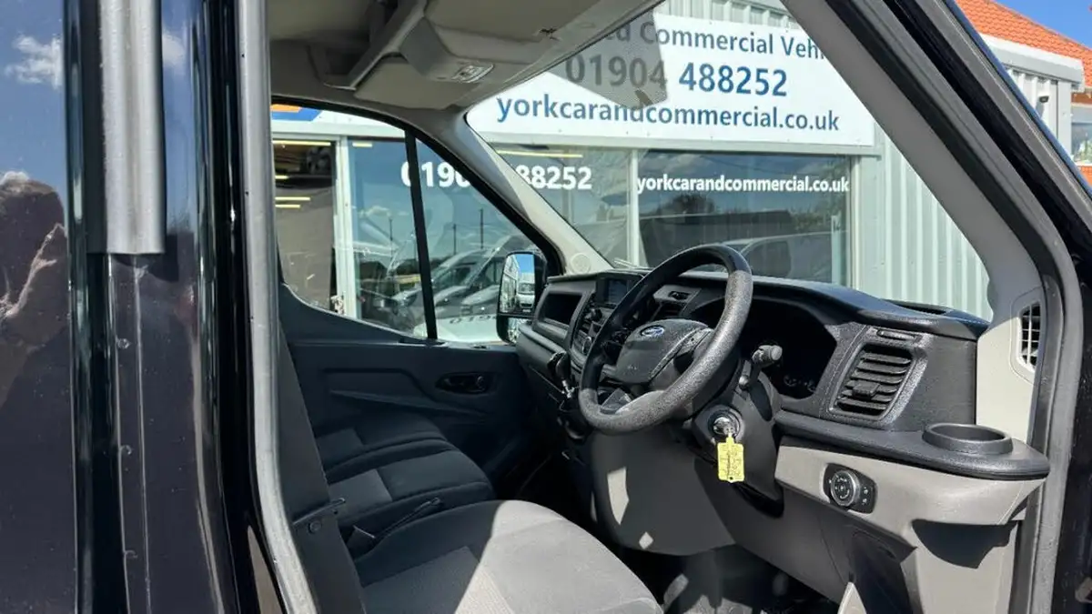 2022-ford-transit-big-24