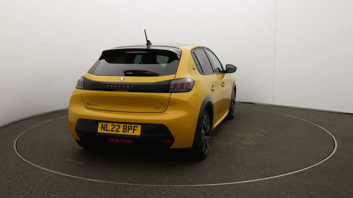 2022-peugeot-208-e-gt-premium-big-50