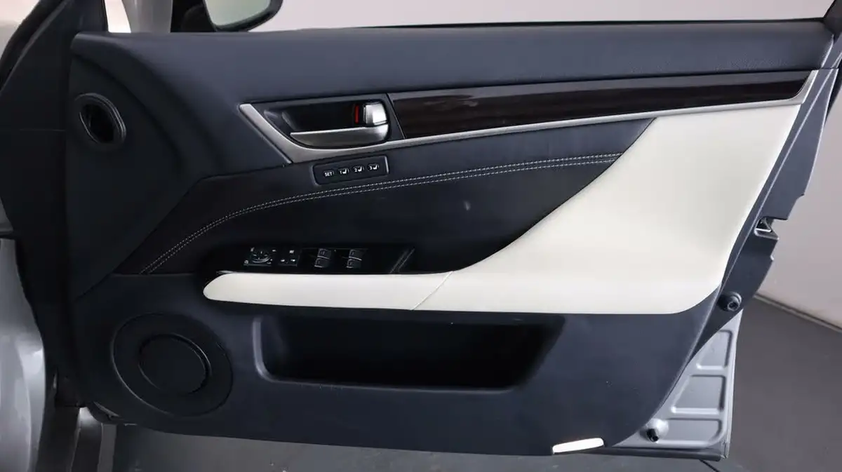 2018-lexus-gs-300h-25-premier-big-14